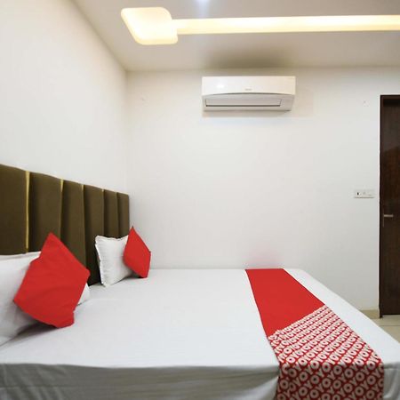 Hotel O Empire State Delhi  Buitenkant foto