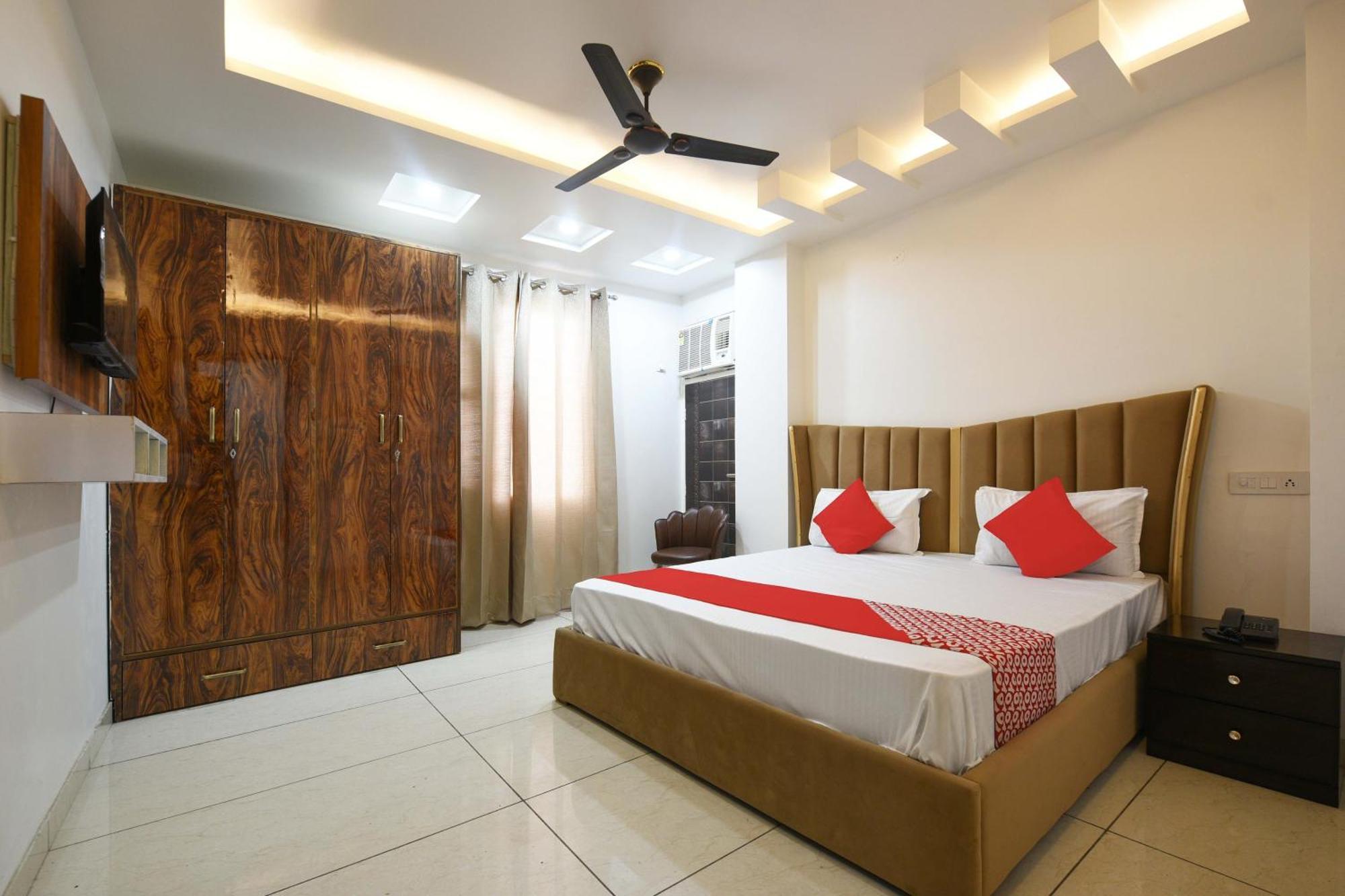 Hotel O Empire State Delhi  Buitenkant foto