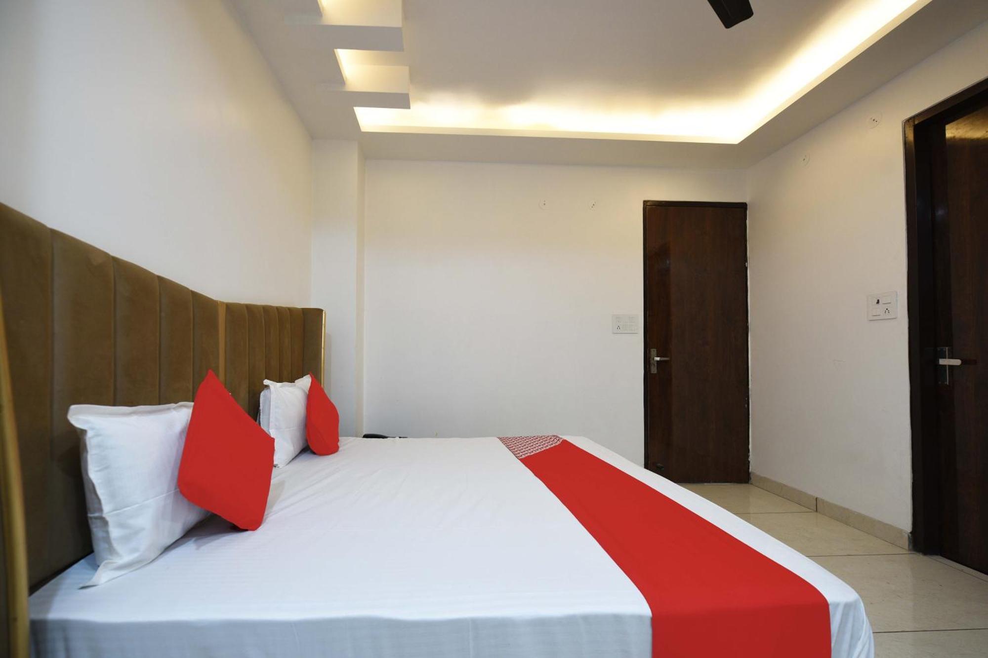 Hotel O Empire State Delhi  Buitenkant foto